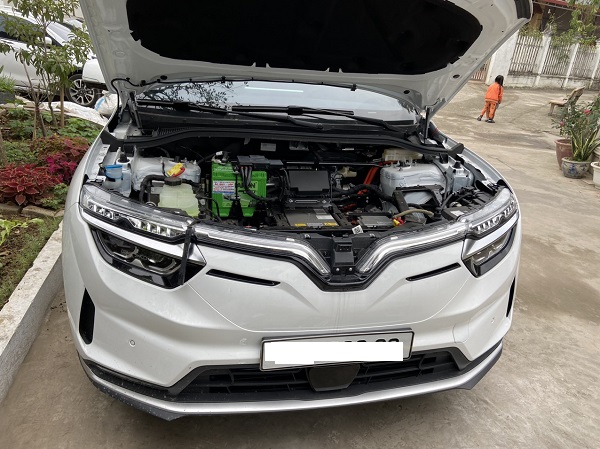 Awcsq uy AMARON 85D23R cho xe vinfast vf8 liên hệ 096.113.9936